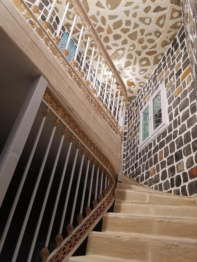 Вилла Bayt Alhagar Residance بيت الحجر للضيافة الجبل الأخضر Hayl Yaman Экстерьер фото